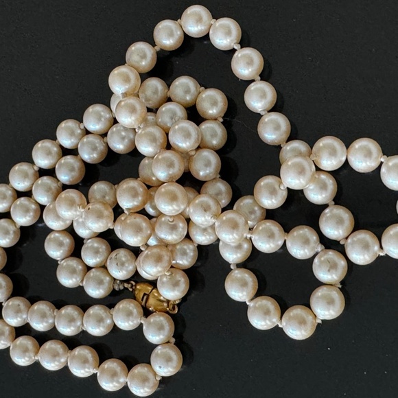 Vintage Monet Faux Pearl Necklace Knotted Opera Length  35 inch 1960s - Picture 9 of 11